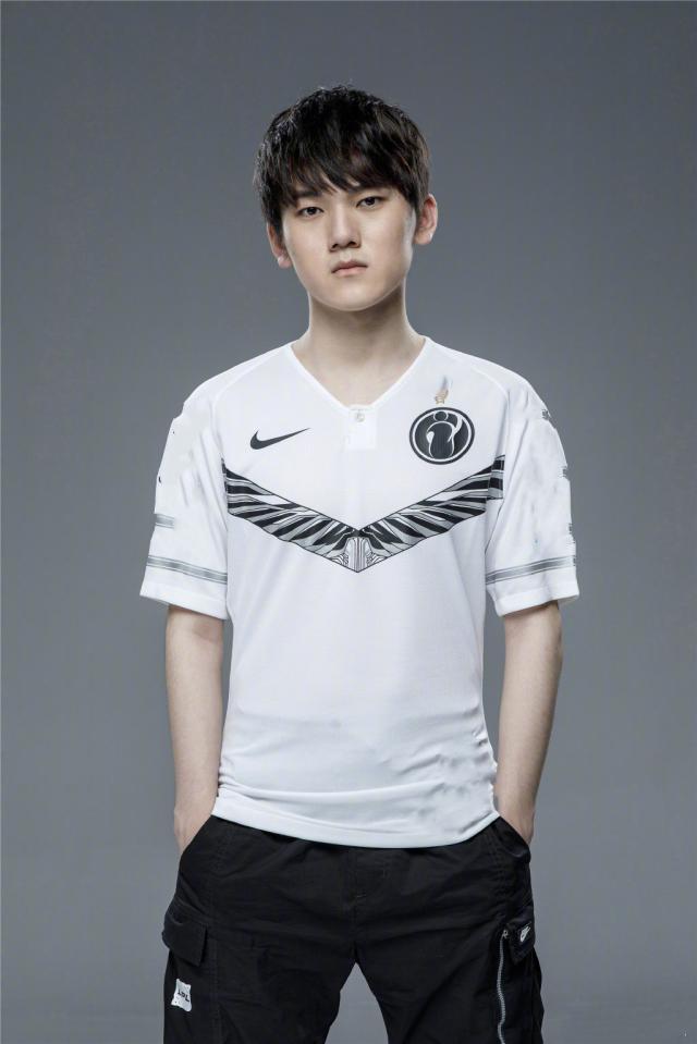 Thorin：若s1mple考虑步枪手，他可以去比如NAVI、G2和FaZe