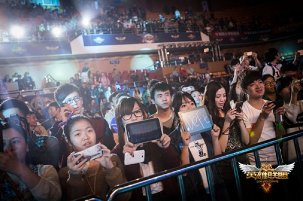 宁王观看了Quesanti的极限拉扯： rookie 被他的终极技能阻挡， TS 再也撑不住了，真是 TS ！