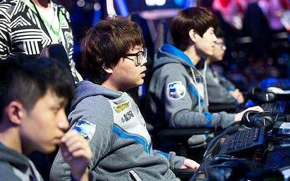 LPL今日开战，首发阵容已出：Beichuan野区交手Wei