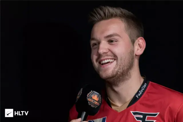 【lpl战报】V5 2-0 UP：Photic德莱文砍翻全场 V5轻取UP晋级季后赛